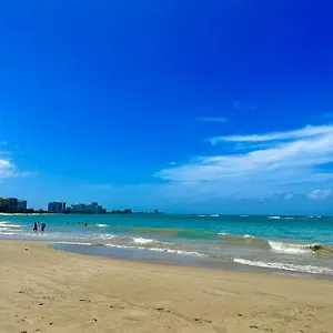 apt-downtown-isla-verde-high-rise.comcaribbean.com/